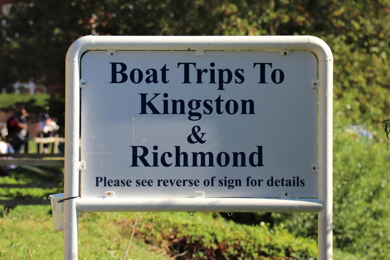 Hampton Court - The Kings Rest Apartman Molesey Kültér fotó