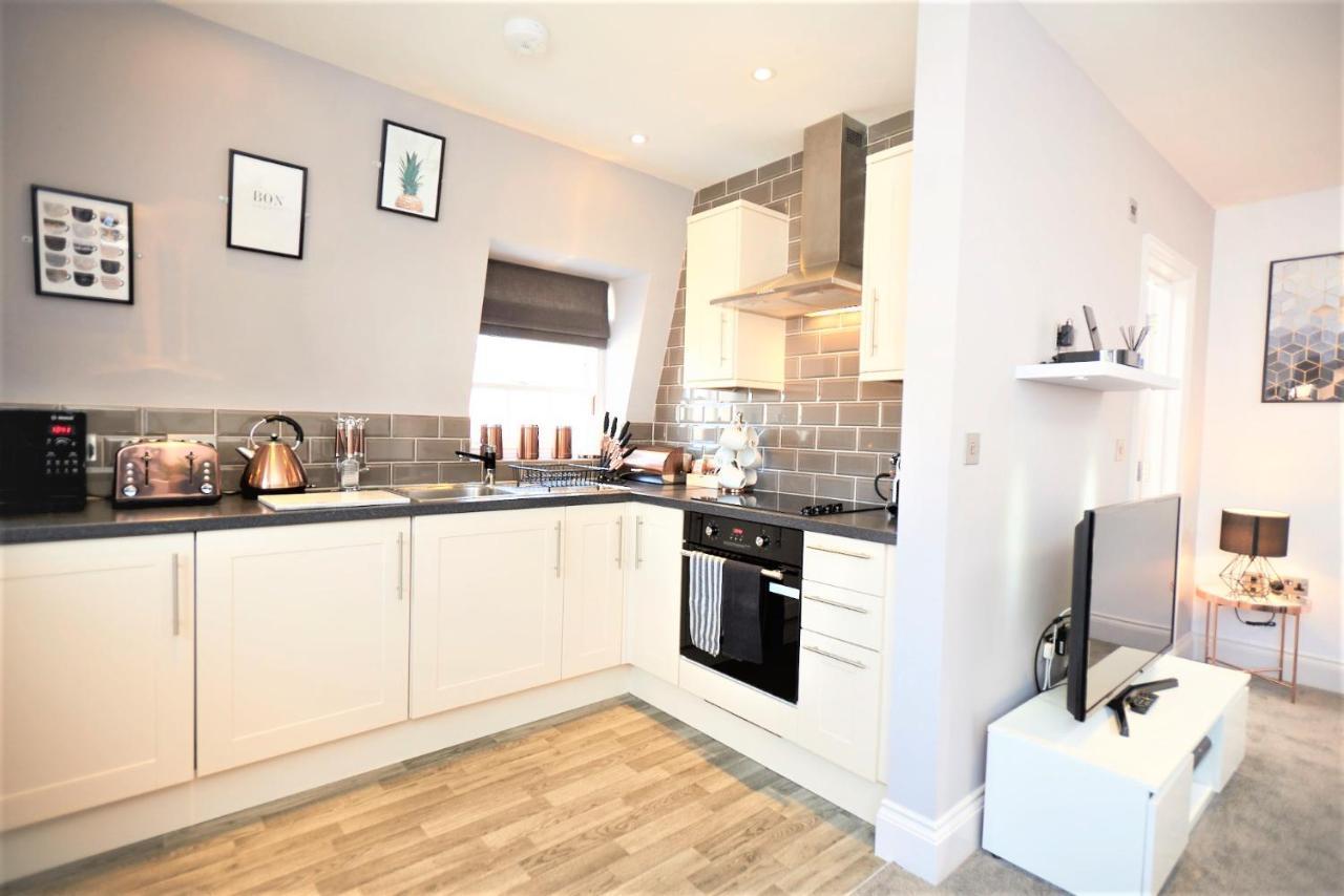 Hampton Court - The Kings Rest Apartman Molesey Kültér fotó