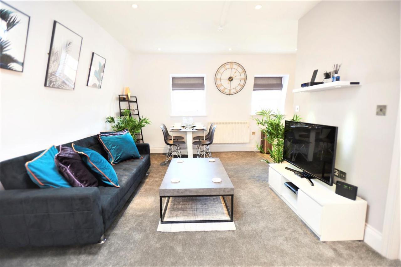 Hampton Court - The Kings Rest Apartman Molesey Kültér fotó