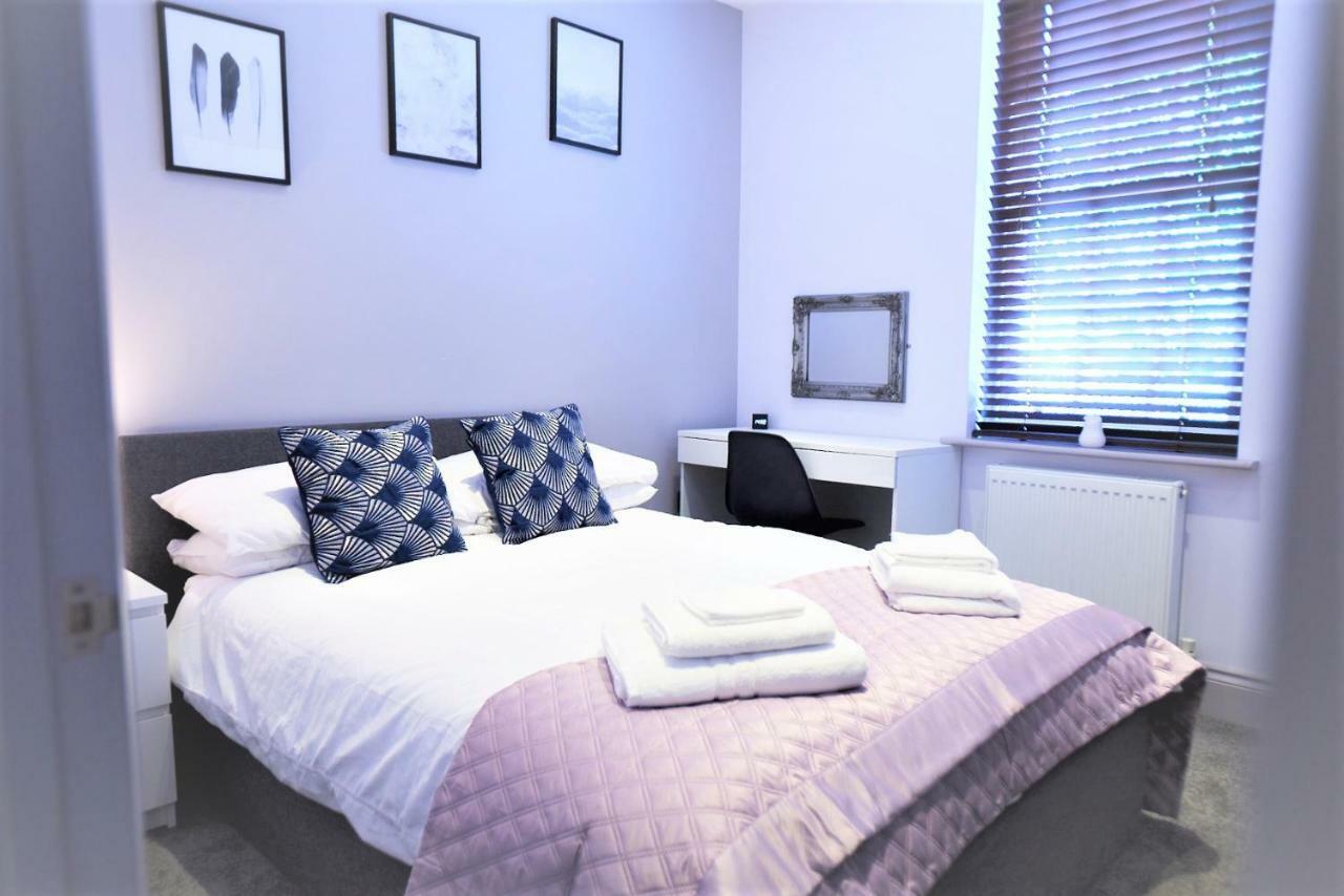 Hampton Court - The Kings Rest Apartman Molesey Kültér fotó